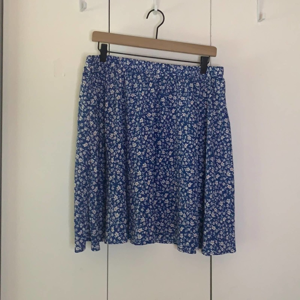 NWOT Blue Floral SHEIN Skirt Size XL